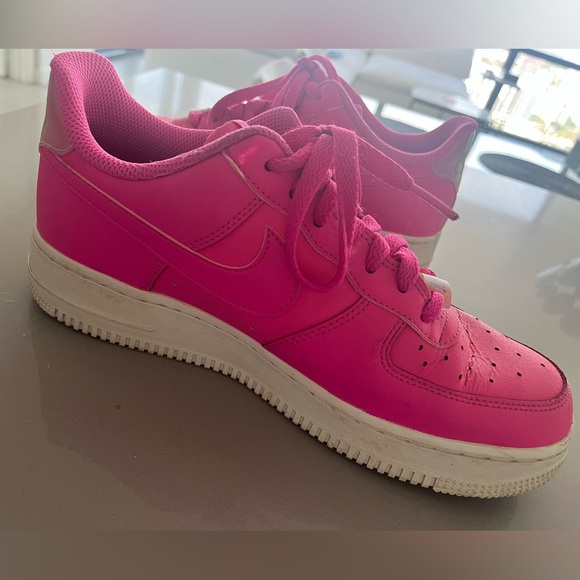 Wmns Air Force 1 '07 Essential 'Laser Fuchsia' - Picture 9 of 11